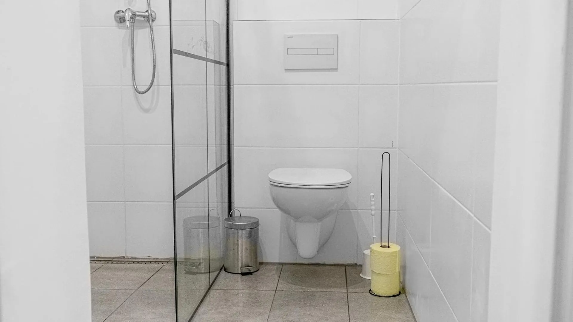Cheerful Studio Vienna Favoriten Near U1 Reumannplatz 0*,  Austria