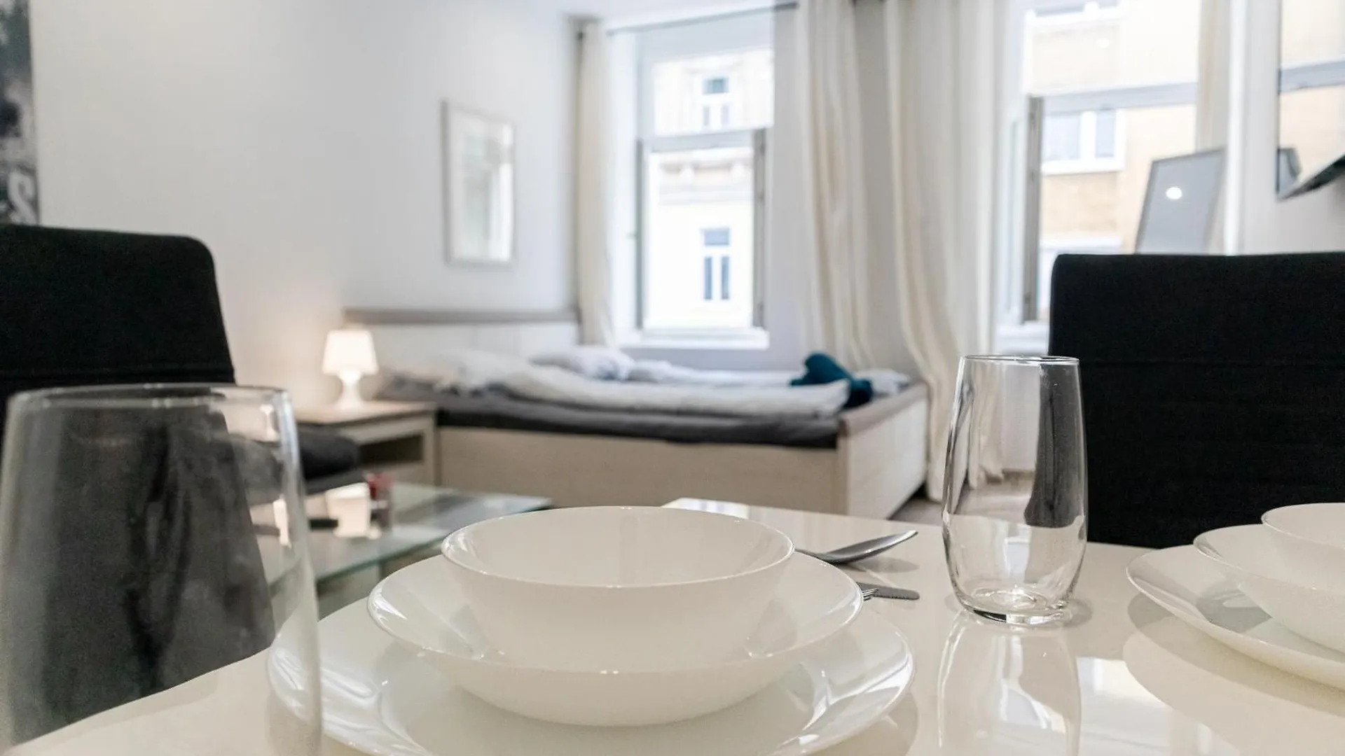 Cheerful Studio Vienna Favoriten Near U1 Reumannplatz Apartment