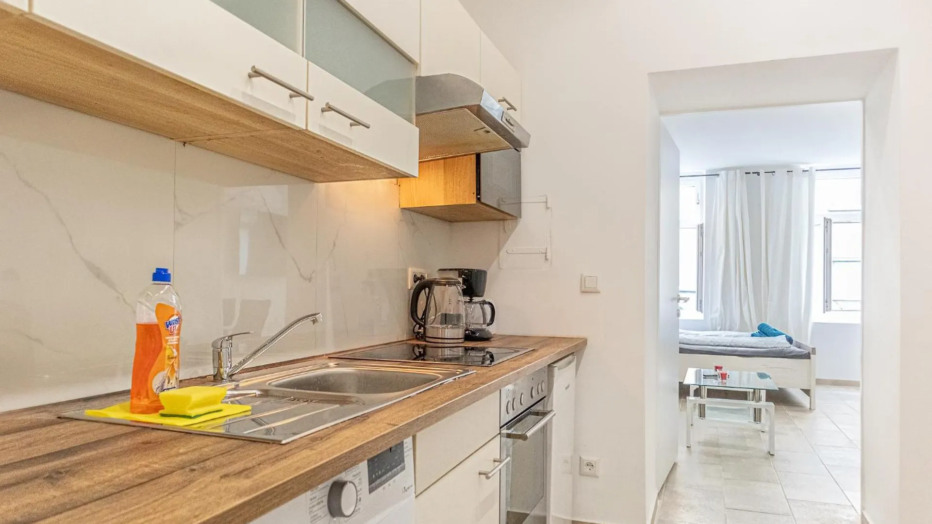 Apartment Cheerful Studio Vienna Favoriten Near U1 Reumannplatz